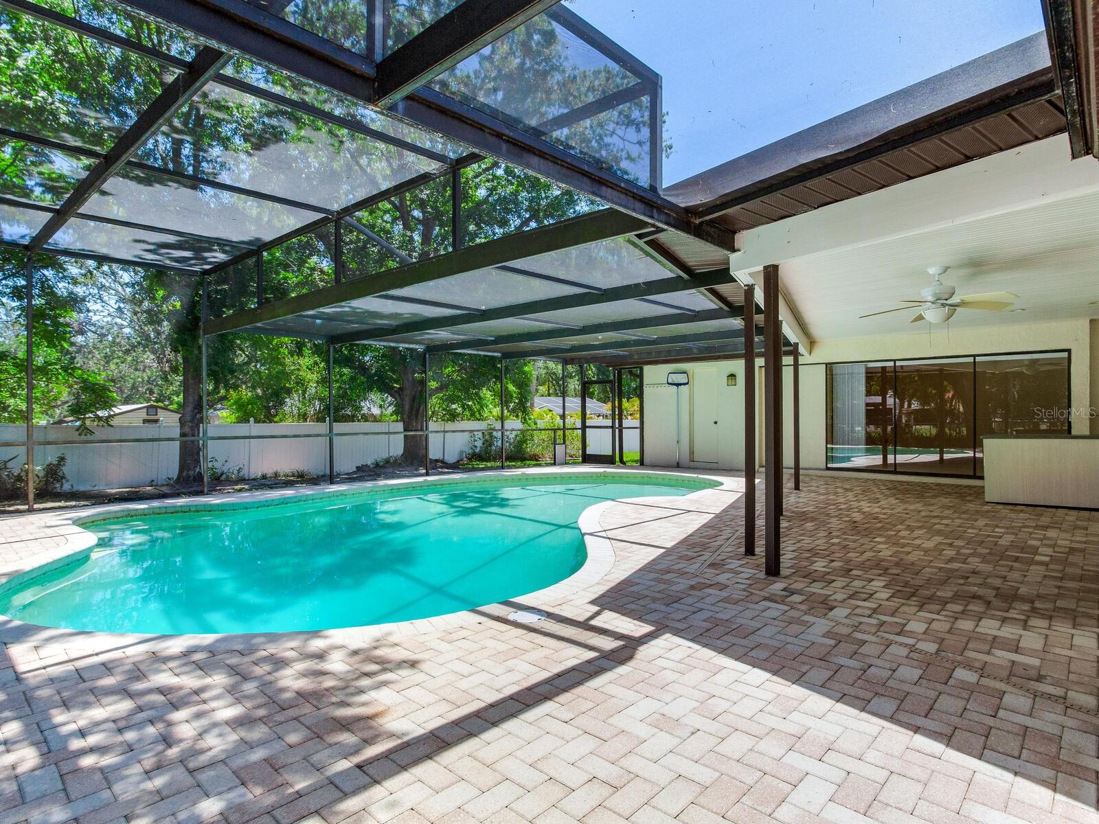 Listing photo id 33 for 2217 High Point Drive