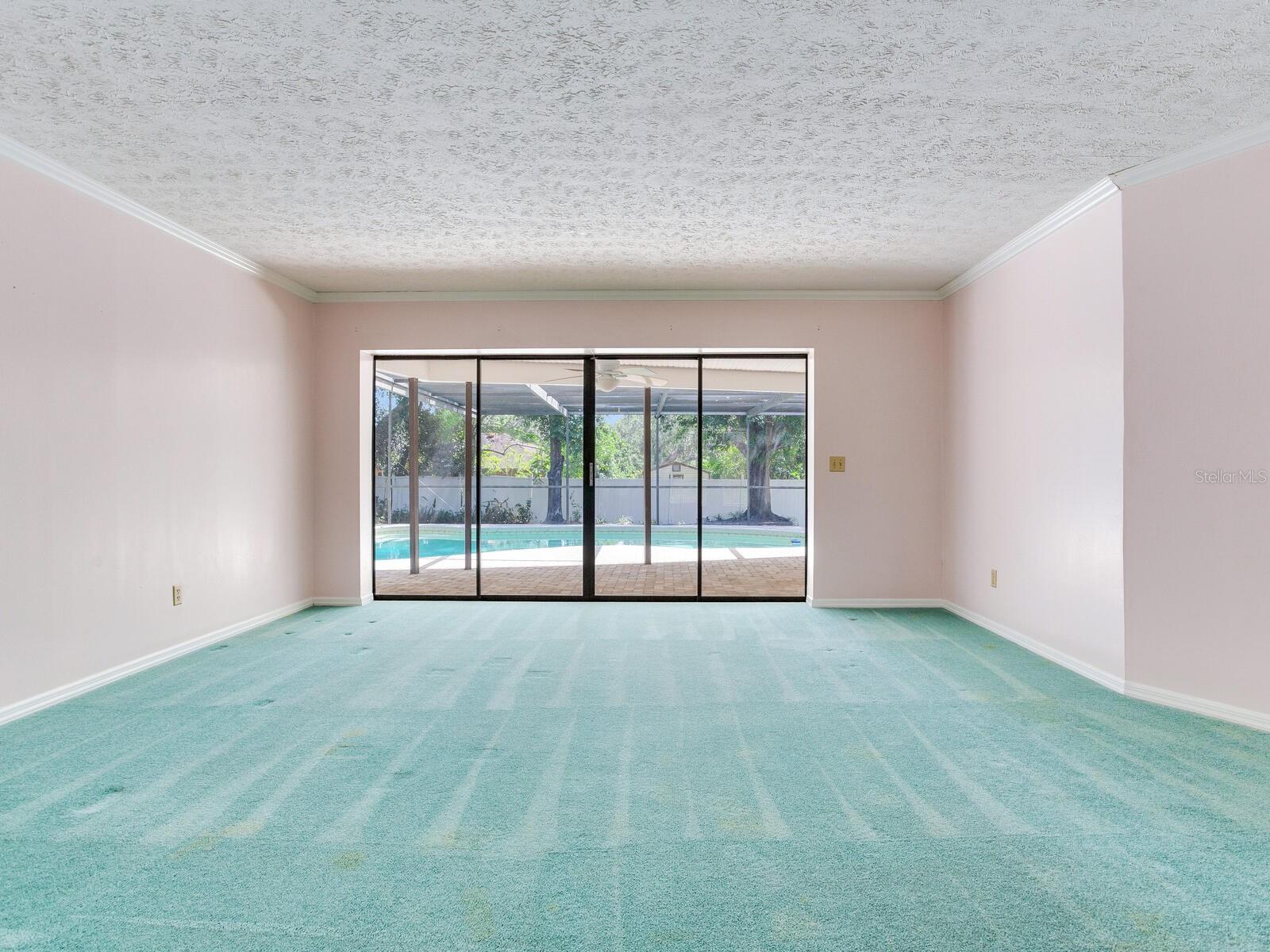 Listing photo id 5 for 2217 High Point Drive