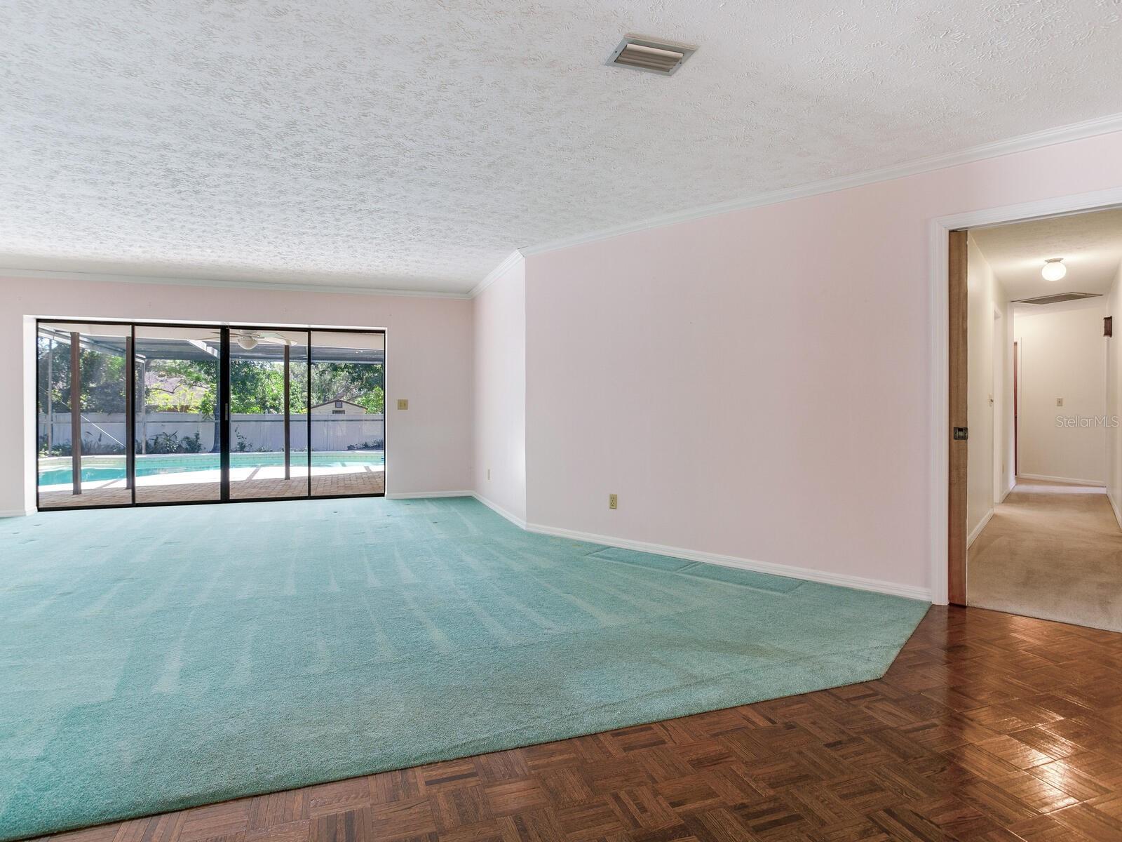 Listing photo id 6 for 2217 High Point Drive