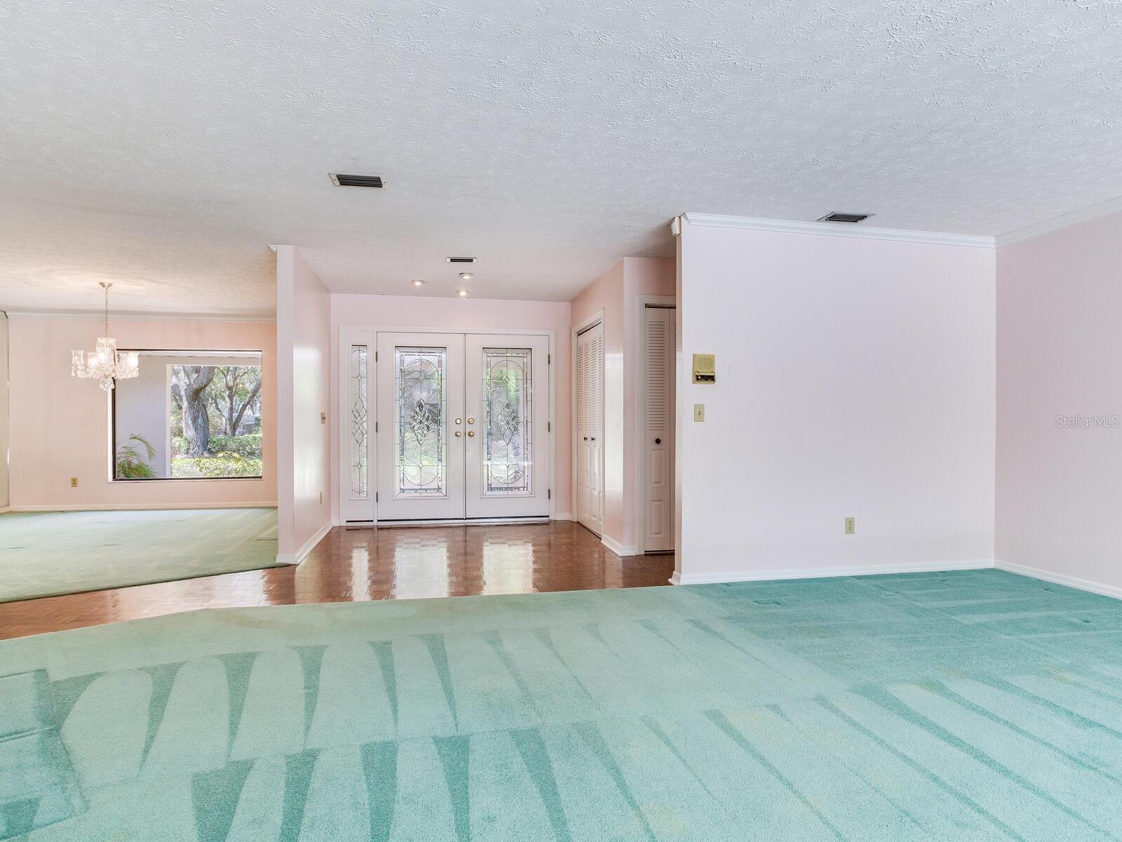 Listing photo id 7 for 2217 High Point Drive