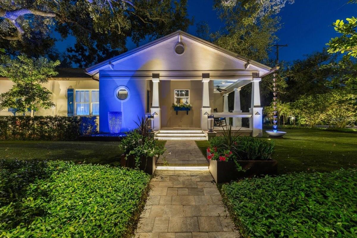 Listing photo id 32 for 213 Hesperides Street