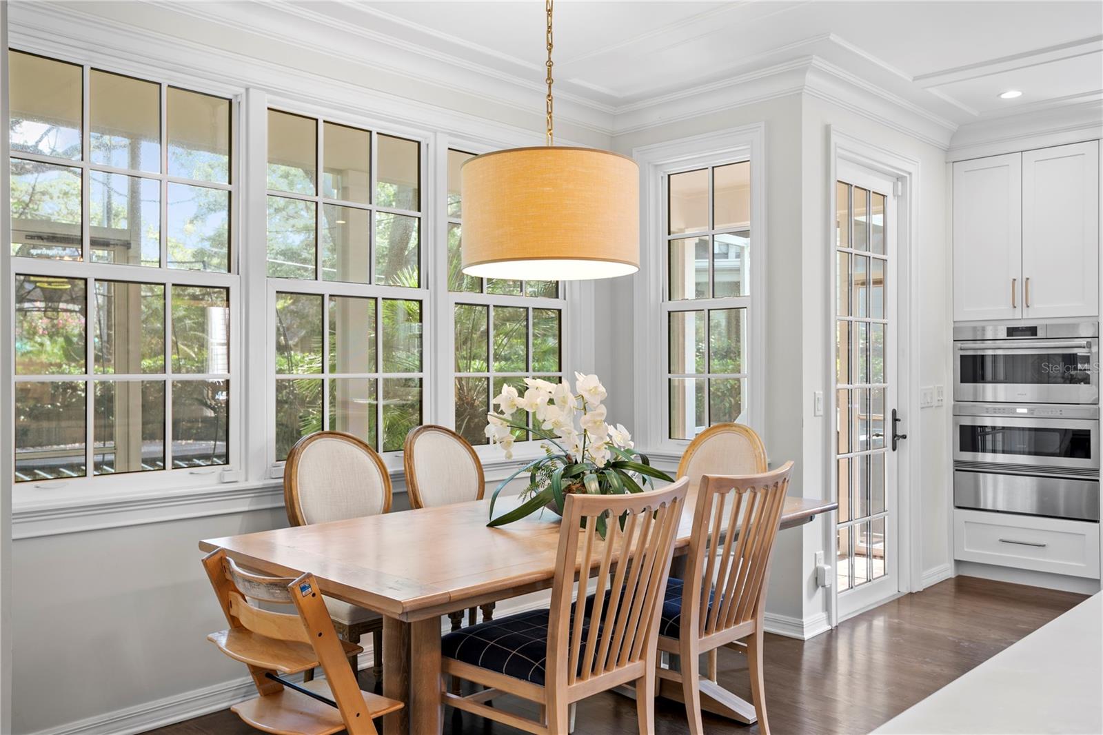 Listing photo id 20 for 2403 Sunset Drive