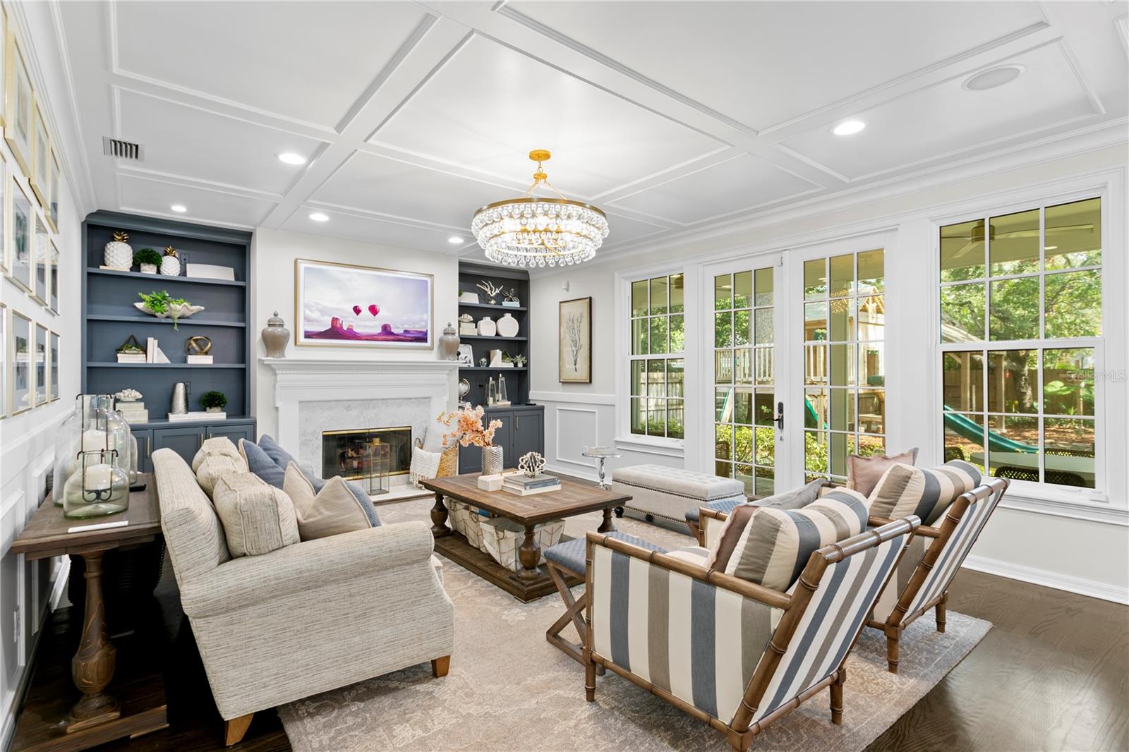 Listing photo id 22 for 2403 Sunset Drive