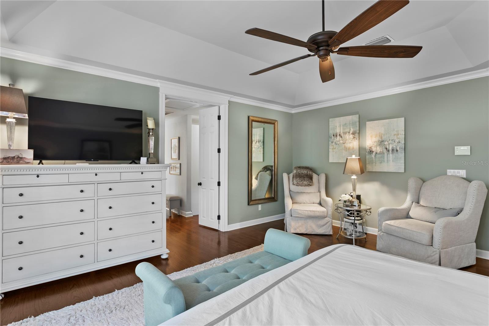 Listing photo id 35 for 2403 Sunset Drive