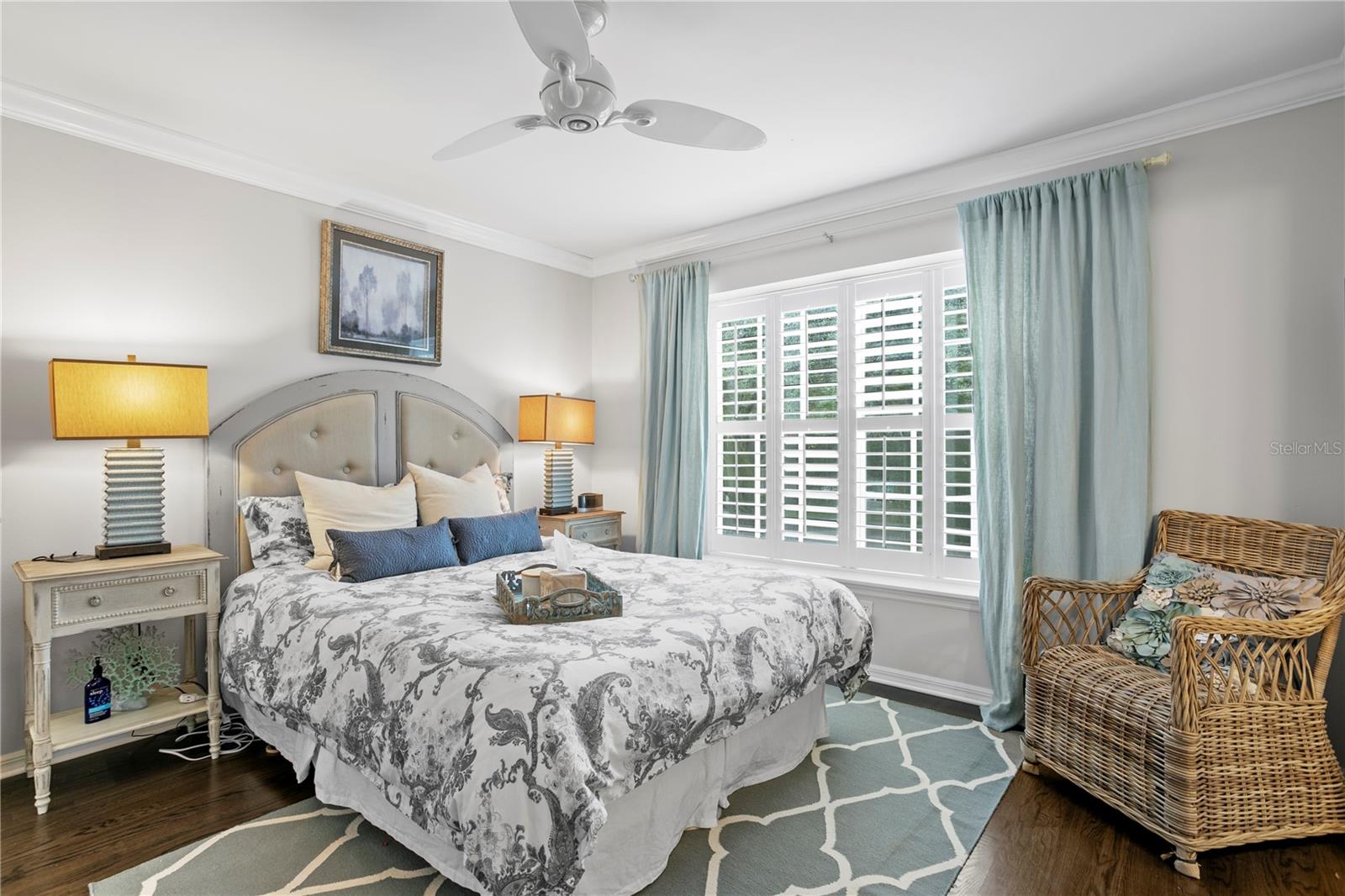 Listing photo id 46 for 2403 Sunset Drive