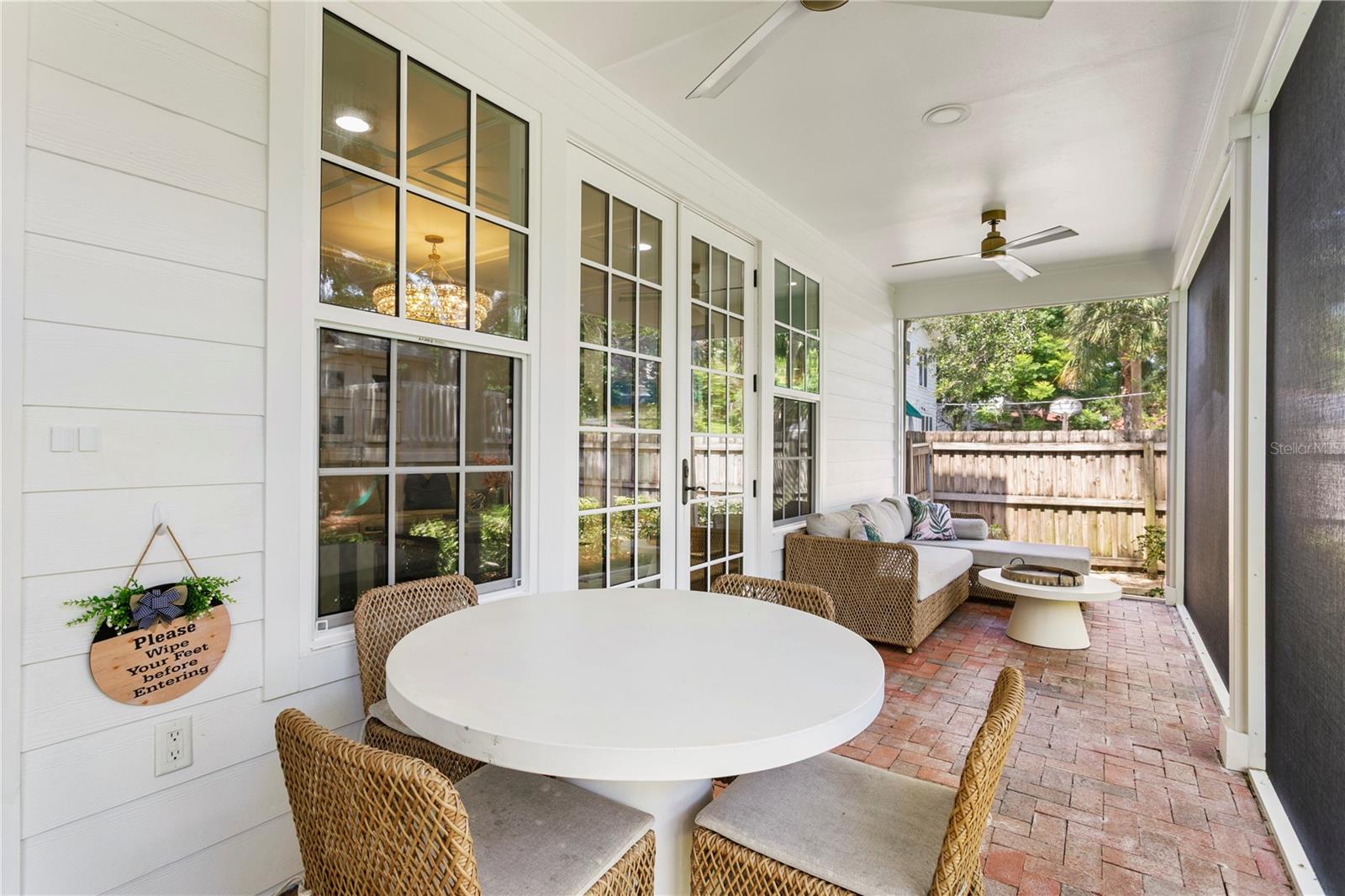 Listing photo id 49 for 2403 Sunset Drive
