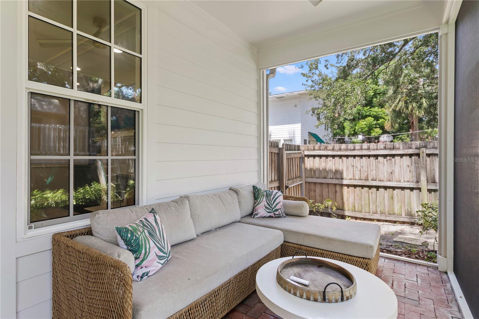Listing photo id 50 for 2403 Sunset Drive
