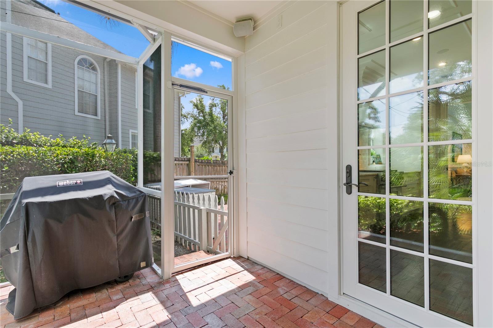 Listing photo id 51 for 2403 Sunset Drive