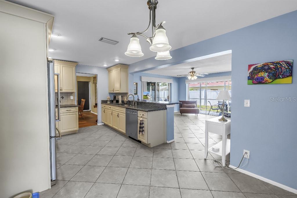 Image 18 of 47 For 13000 90th Avenue