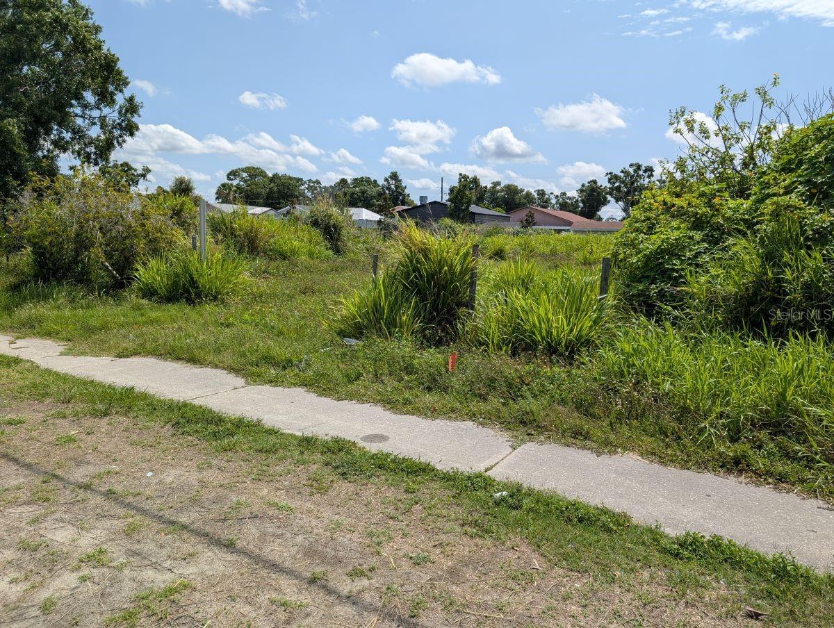 Image 3 of 4 For 7007 Manhattan Avenue