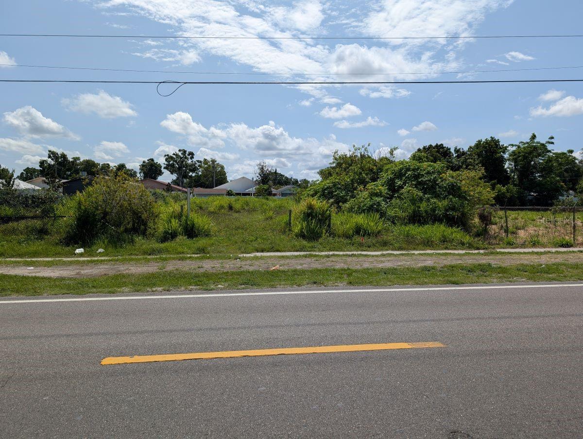 Image 4 of 4 For 7007 Manhattan Avenue