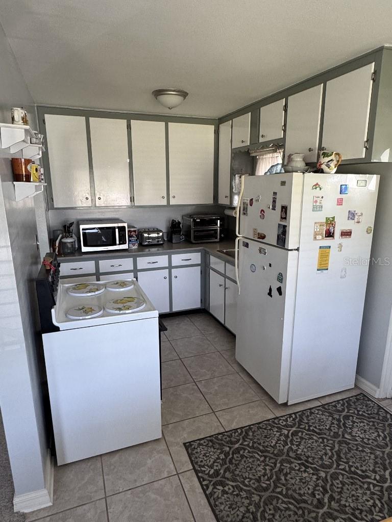 Image 14 of 21 For 705 Grandview Avenue