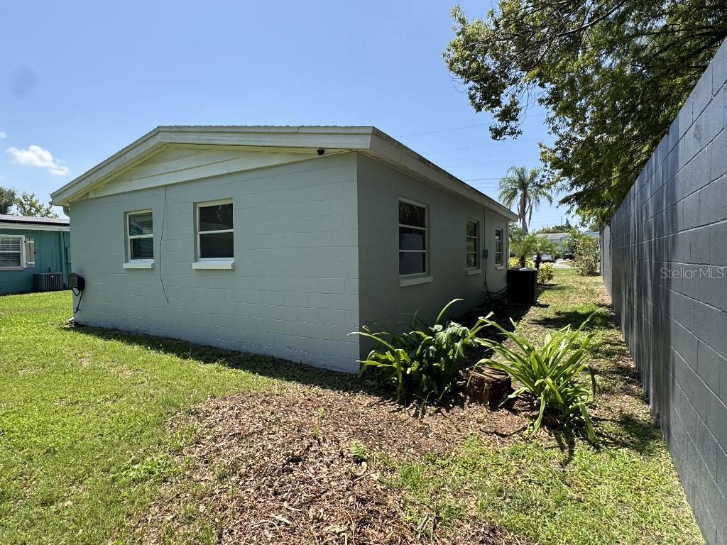 Image 9 of 21 For 705 Grandview Avenue