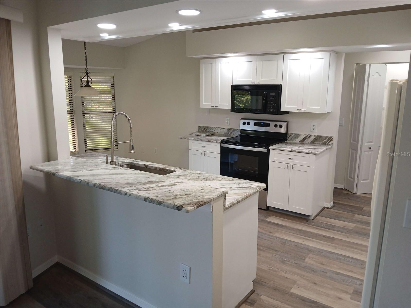 Image 15 of 20 For 405 Lemonwood Drive