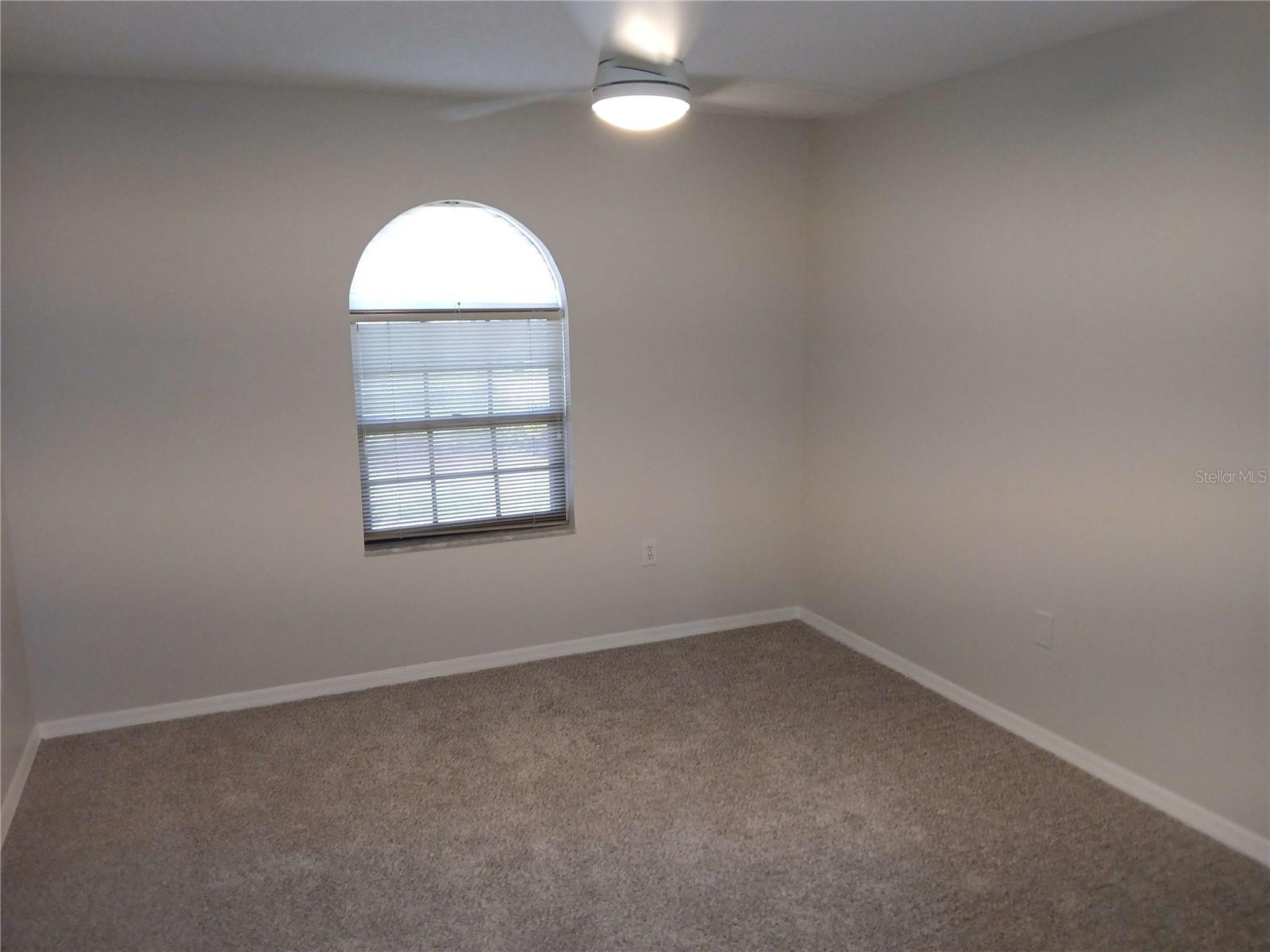 Image 16 of 20 For 405 Lemonwood Drive