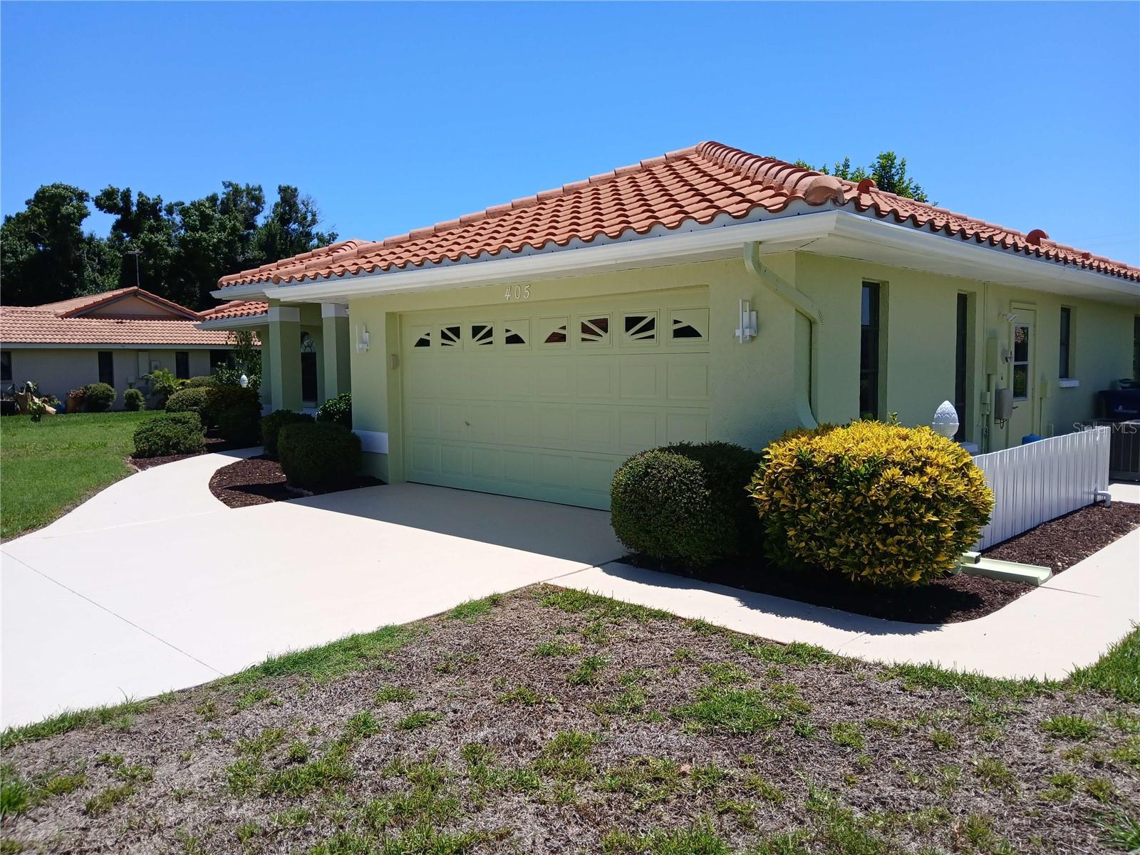 Image 2 of 20 For 405 Lemonwood Drive
