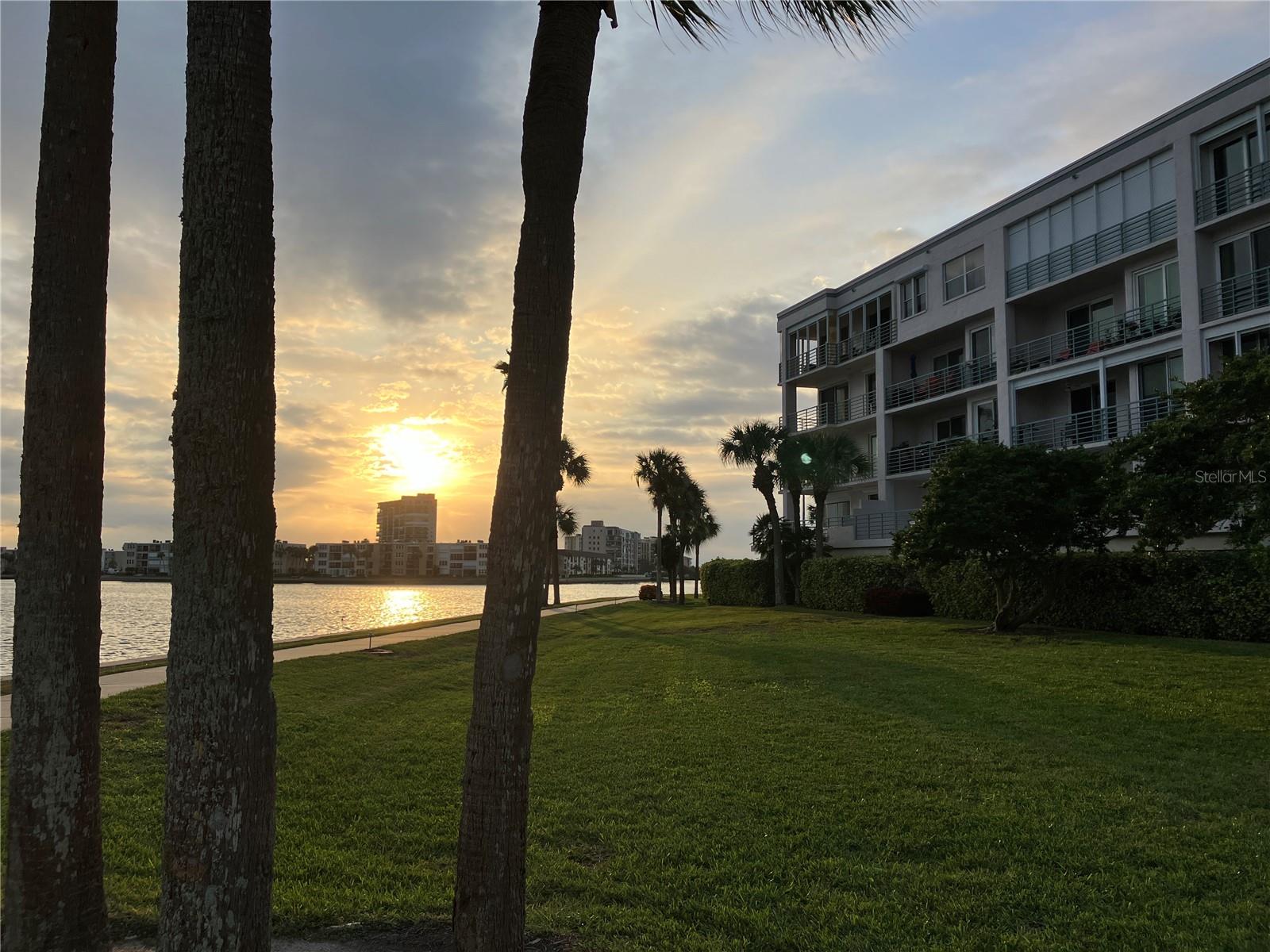 Image 34 of 58 For 7912 Sailboat Key Boulevard S 108