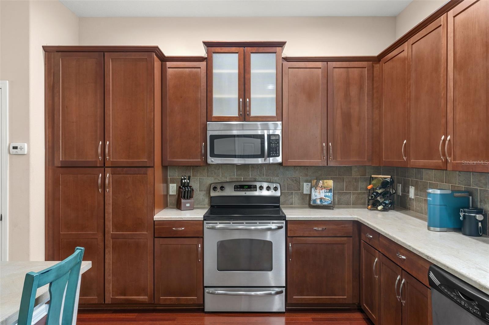 Image 11 of 31 For 918 Sombra Street