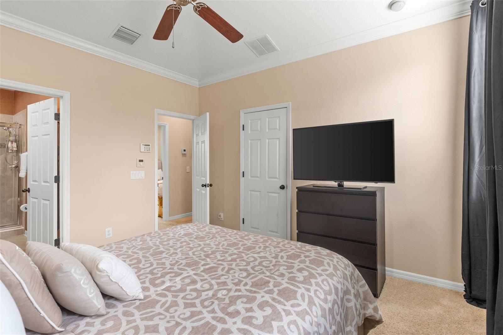 Image 19 of 31 For 918 Sombra Street
