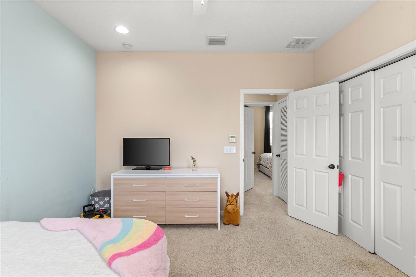Image 24 of 31 For 918 Sombra Street