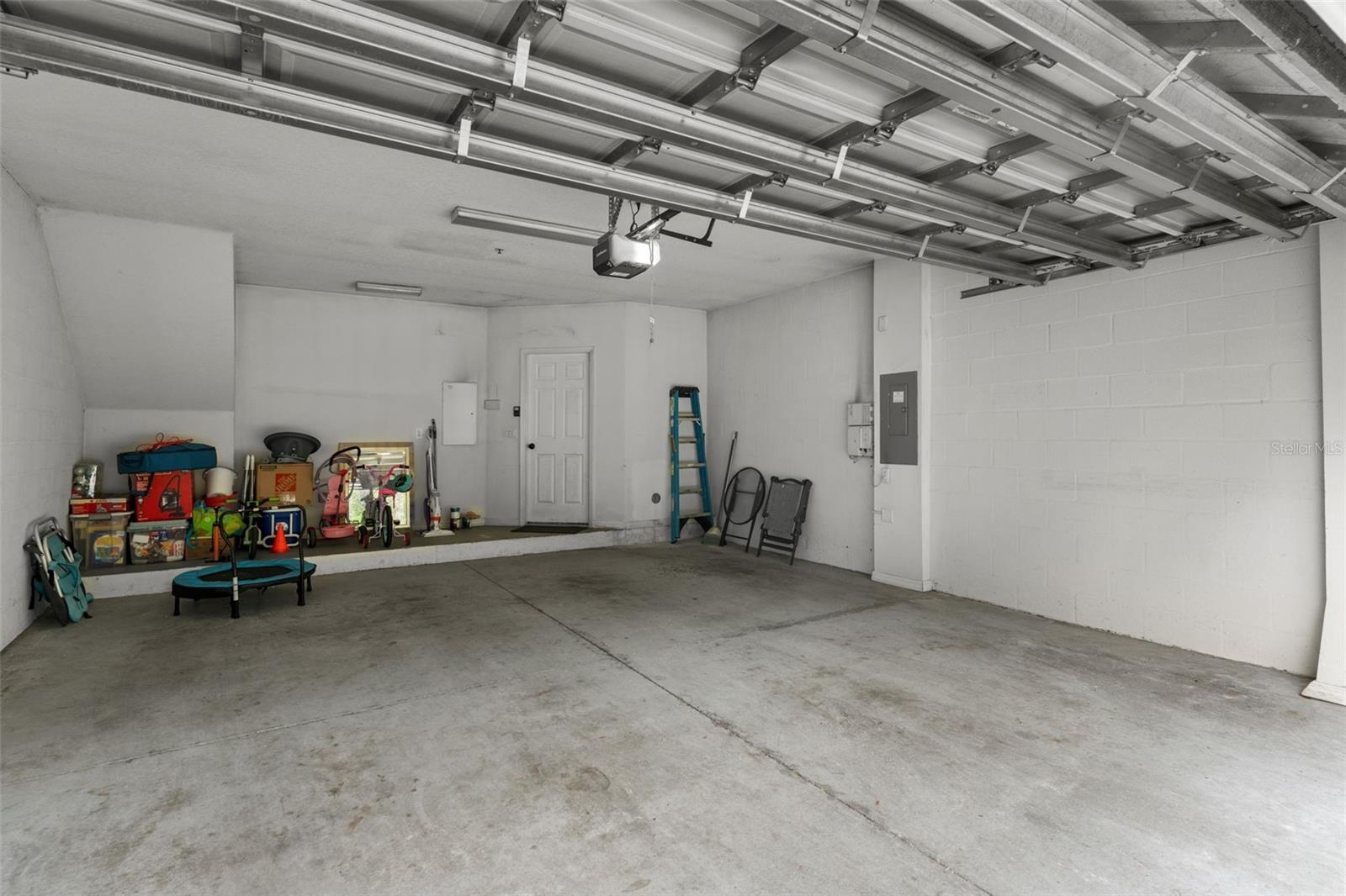 Image 26 of 31 For 918 Sombra Street