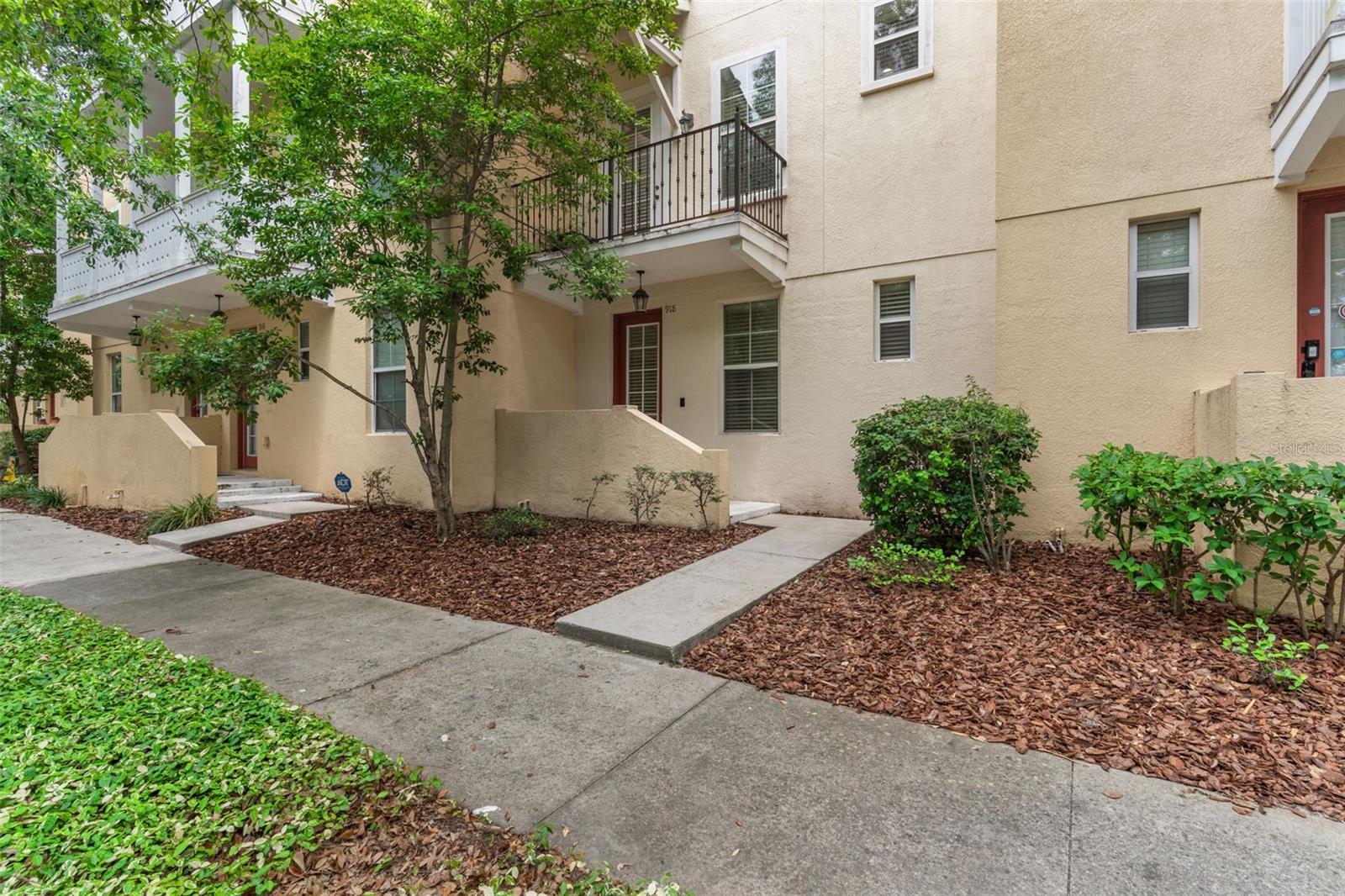 Image 29 of 31 For 918 Sombra Street