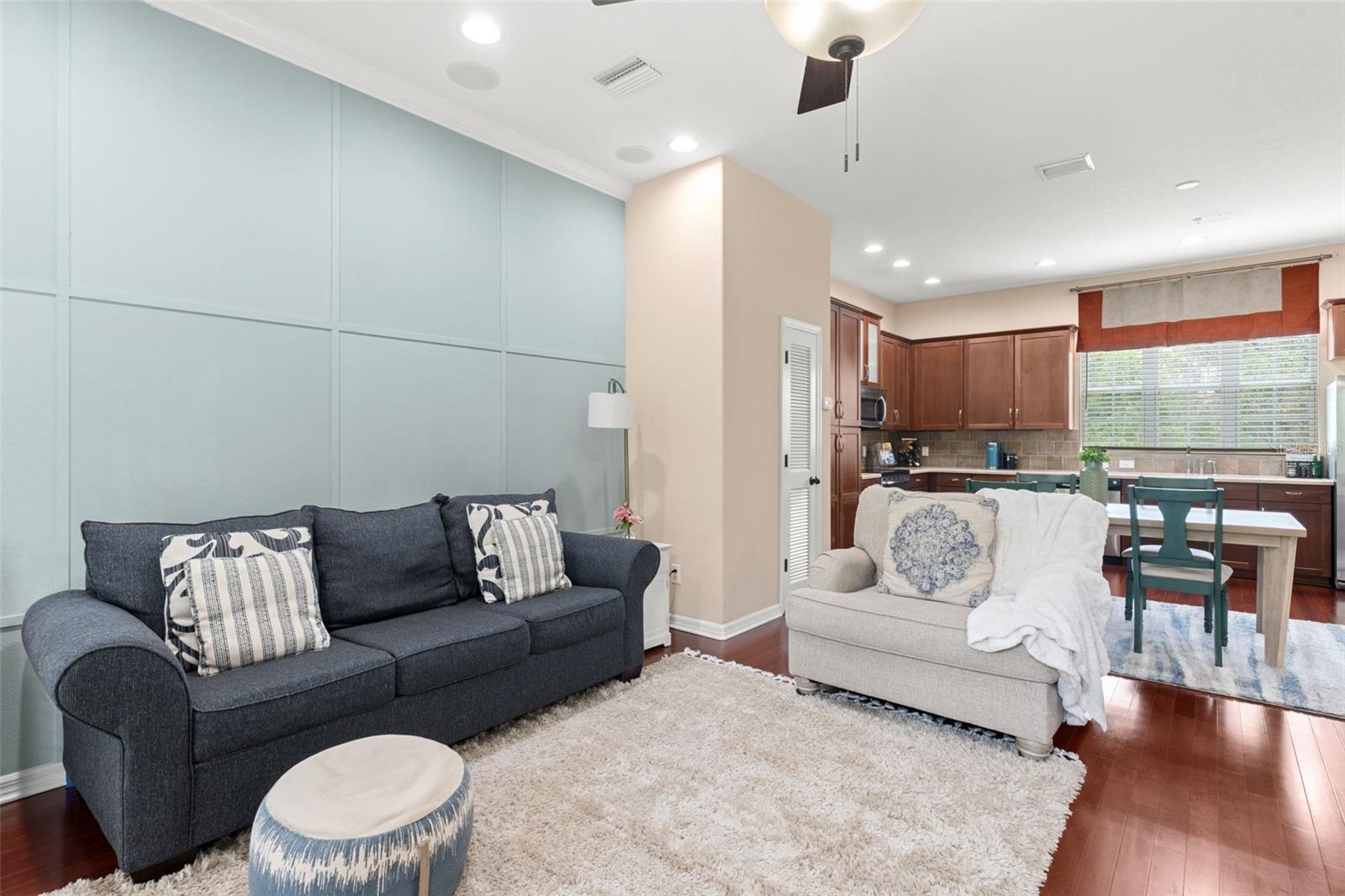 Image 6 of 31 For 918 Sombra Street
