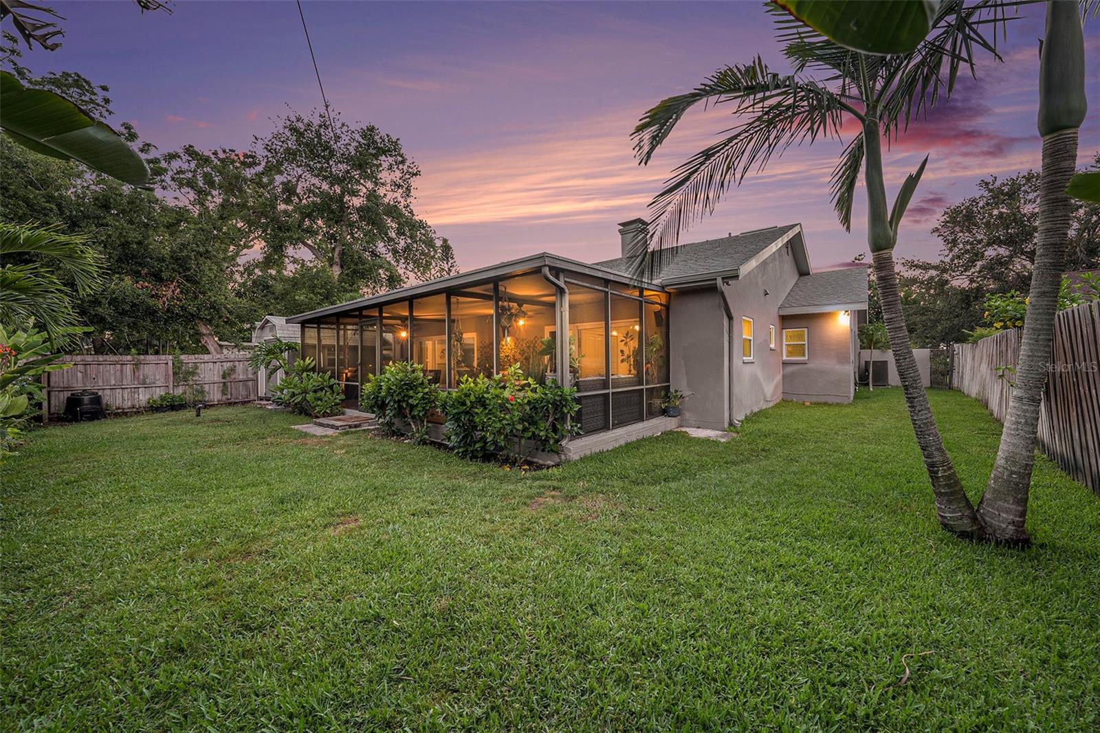 Listing photo id 22 for 2134 Serpentine Circle S