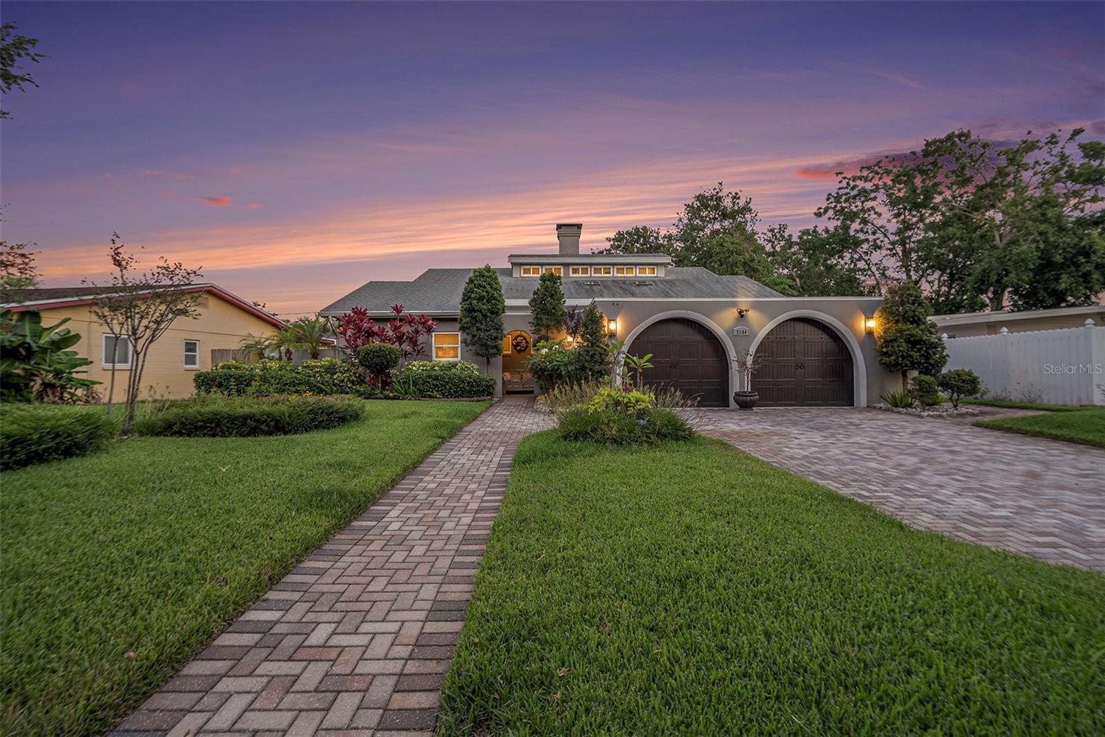 Listing photo id 24 for 2134 Serpentine Circle S
