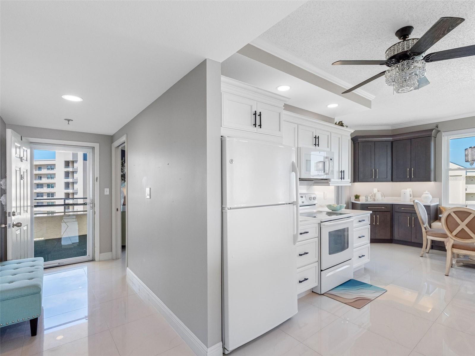 Image 16 of 76 For 7979 Sailboat Key Boulevard S 601