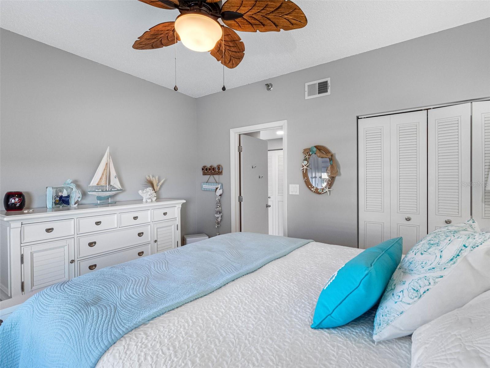 Image 47 of 76 For 7979 Sailboat Key Boulevard S 601