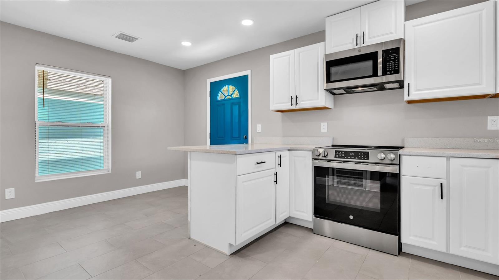 Image 10 of 22 For 2651 1-2 2nd Avenue S