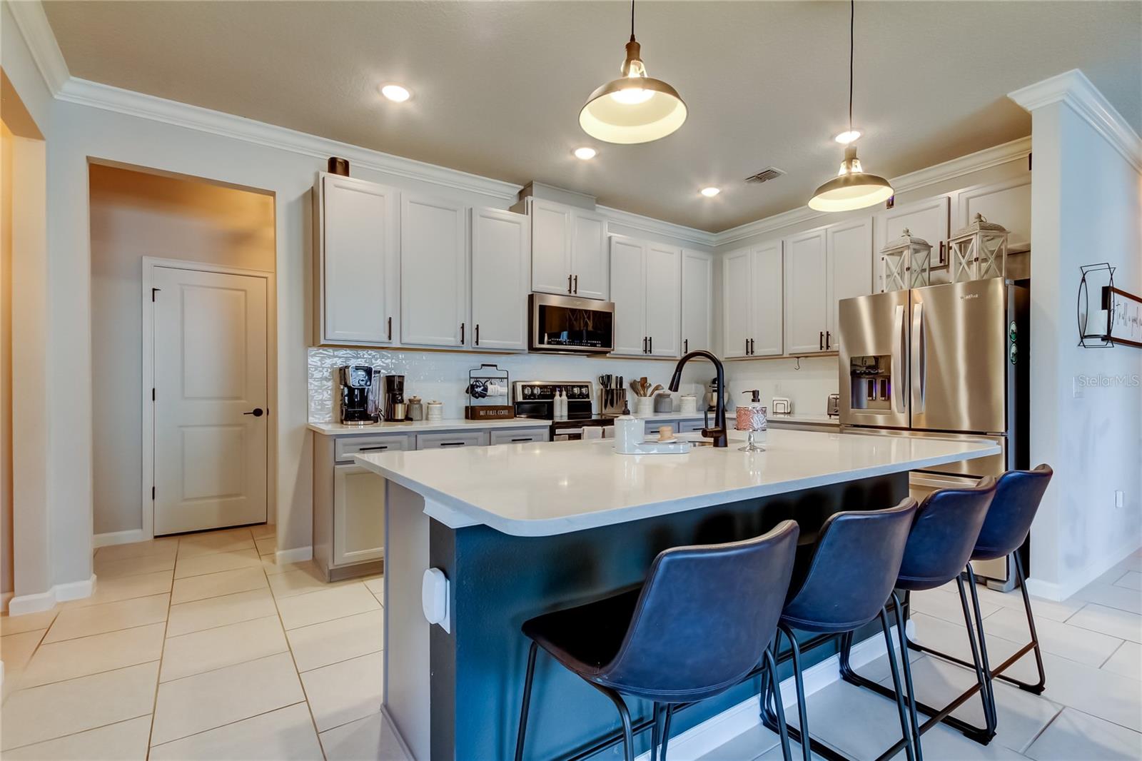 Listing photo id 11 for 2456 Arbor Wind Drive