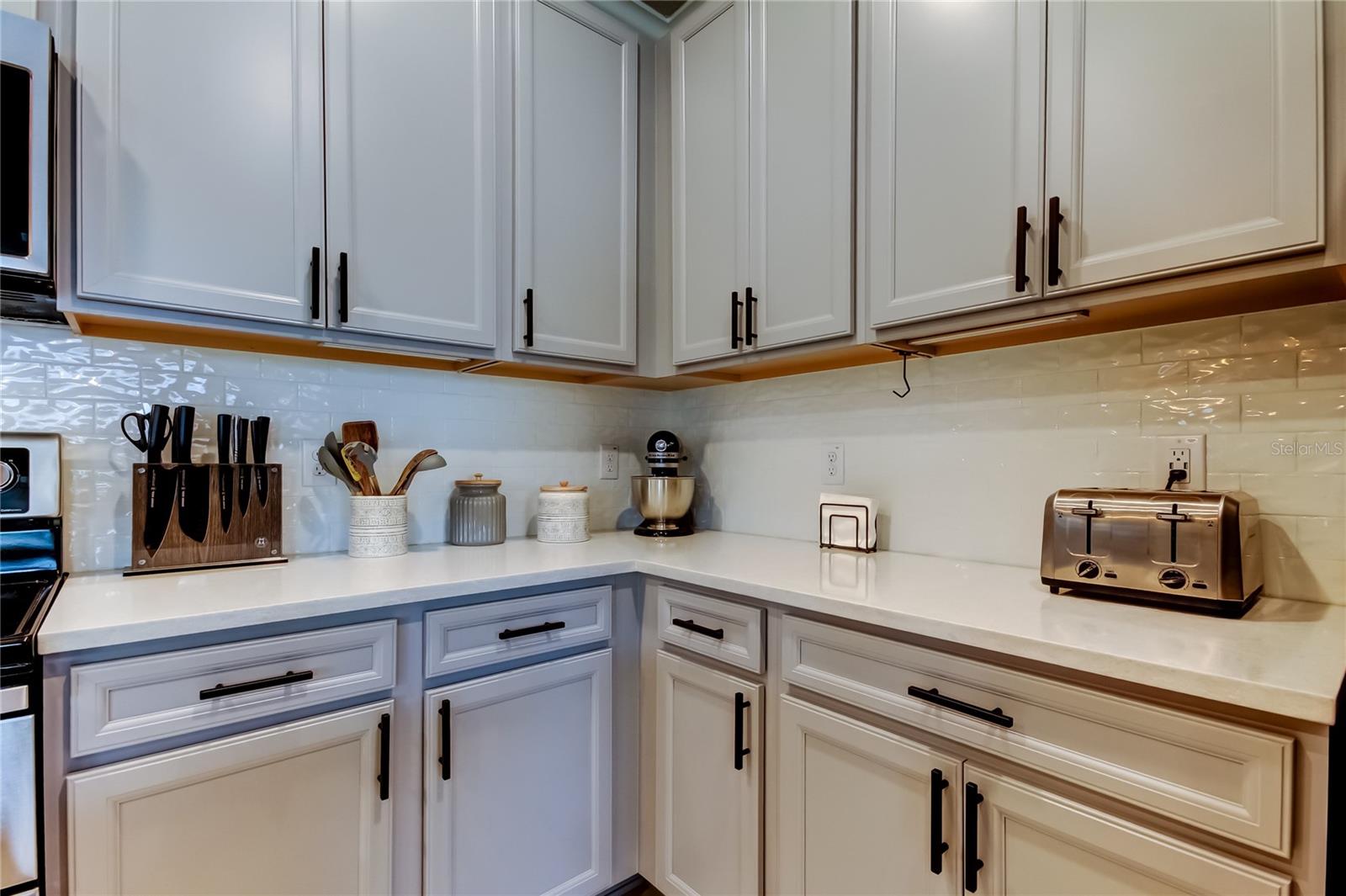 Listing photo id 13 for 2456 Arbor Wind Drive