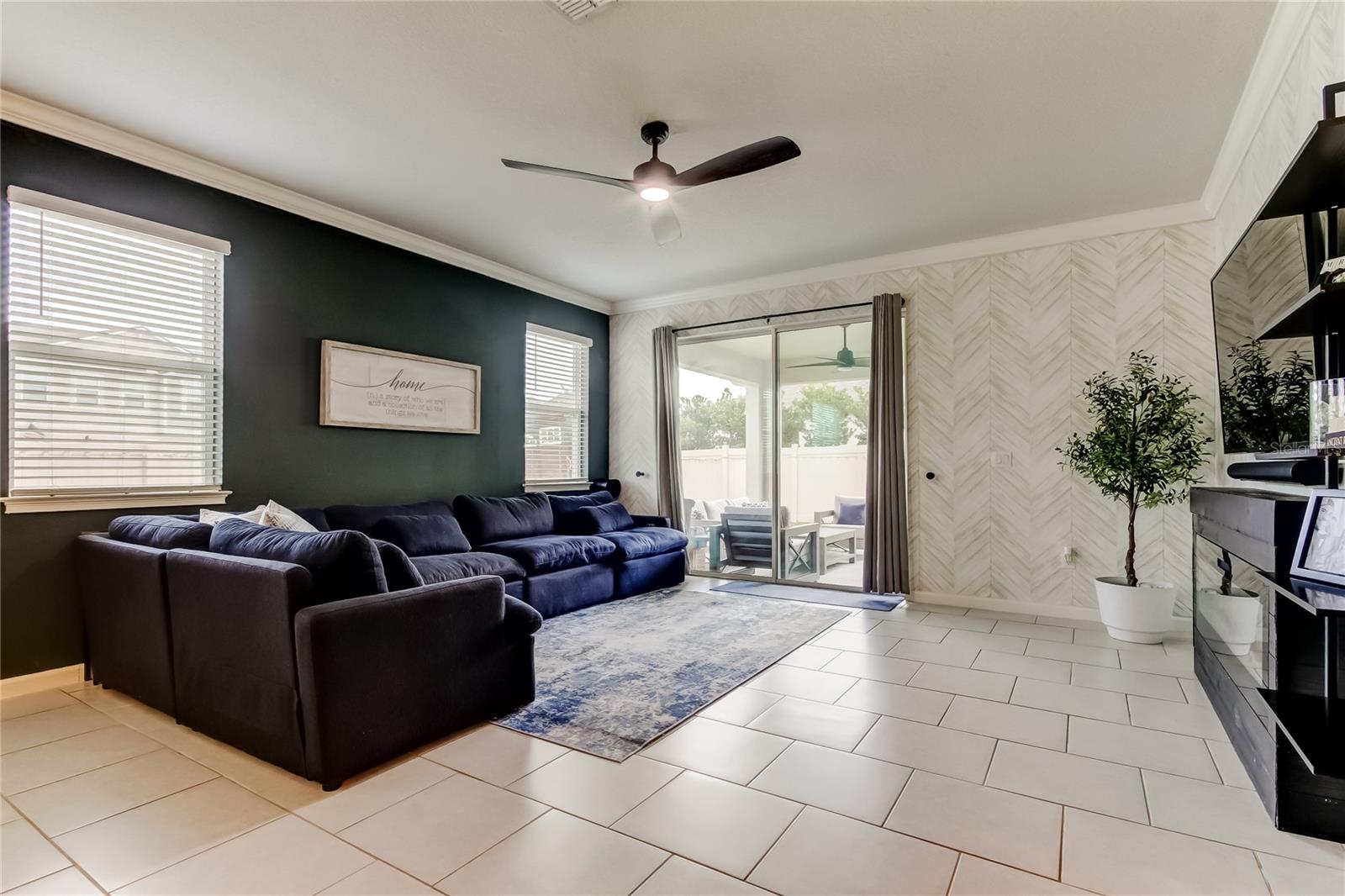 Listing photo id 17 for 2456 Arbor Wind Drive