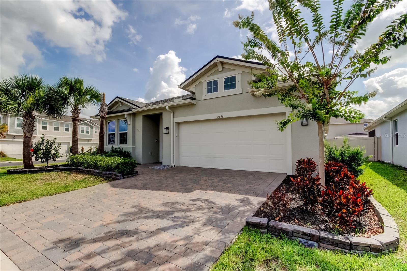 Listing photo id 0 for 2456 Arbor Wind Drive