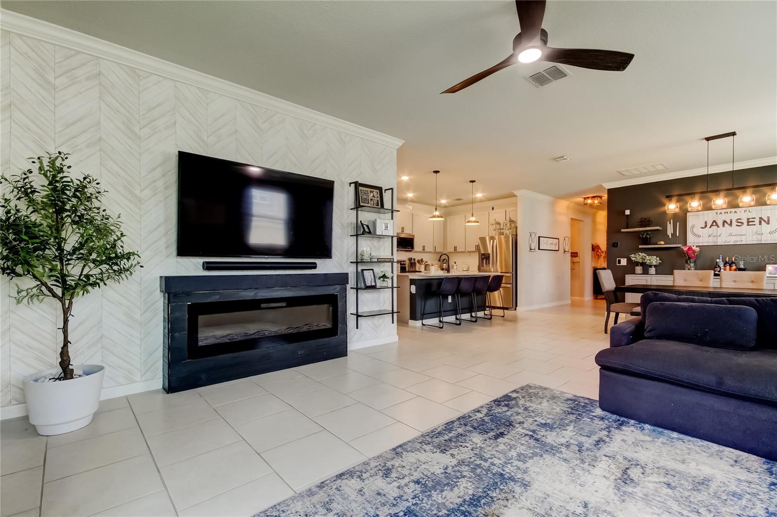 Listing photo id 20 for 2456 Arbor Wind Drive