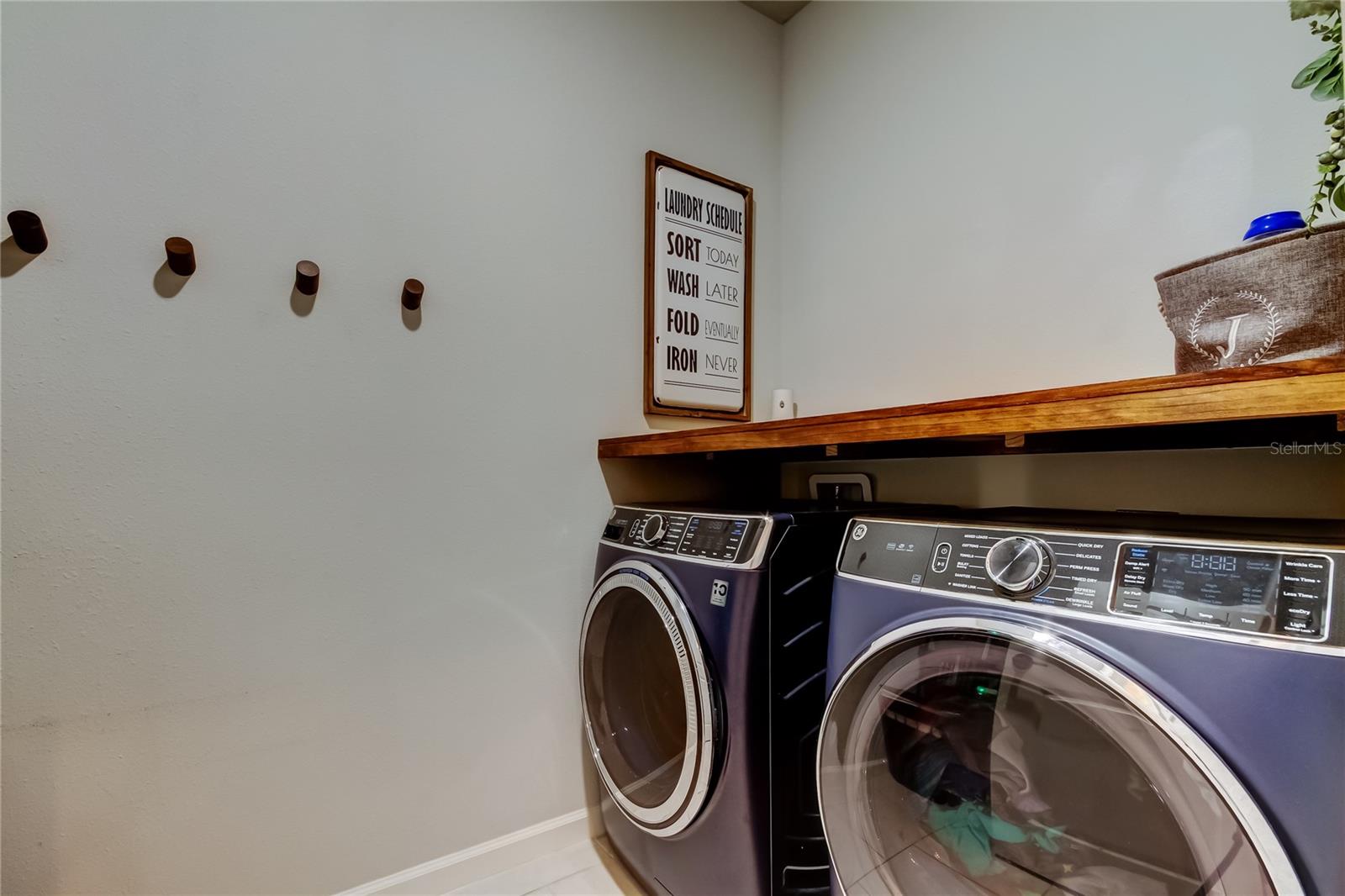 Listing photo id 35 for 2456 Arbor Wind Drive