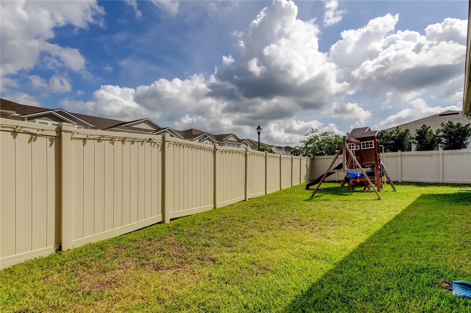 Listing photo id 39 for 2456 Arbor Wind Drive