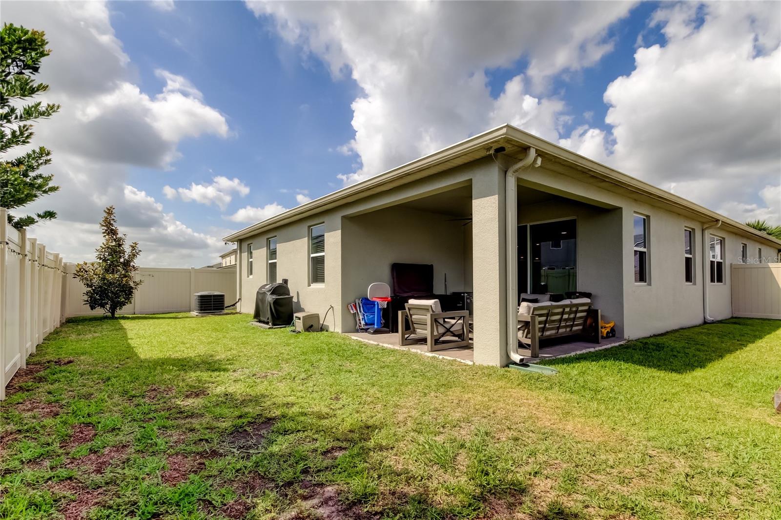 Listing photo id 42 for 2456 Arbor Wind Drive