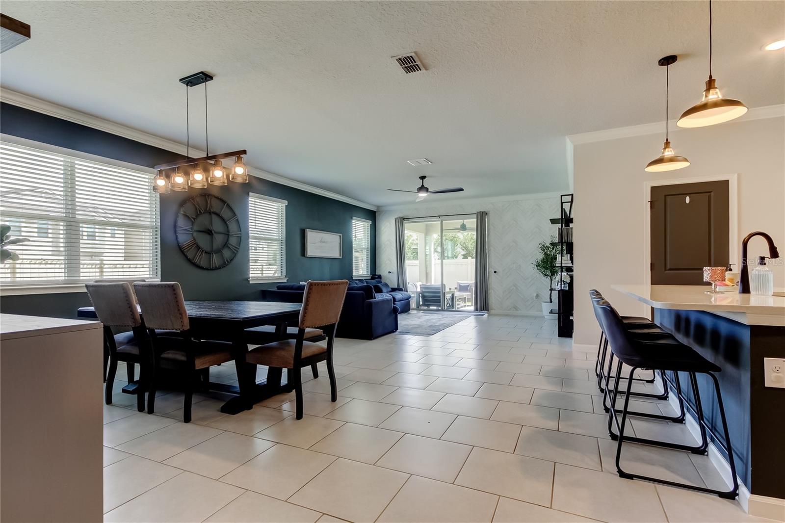 Listing photo id 6 for 2456 Arbor Wind Drive