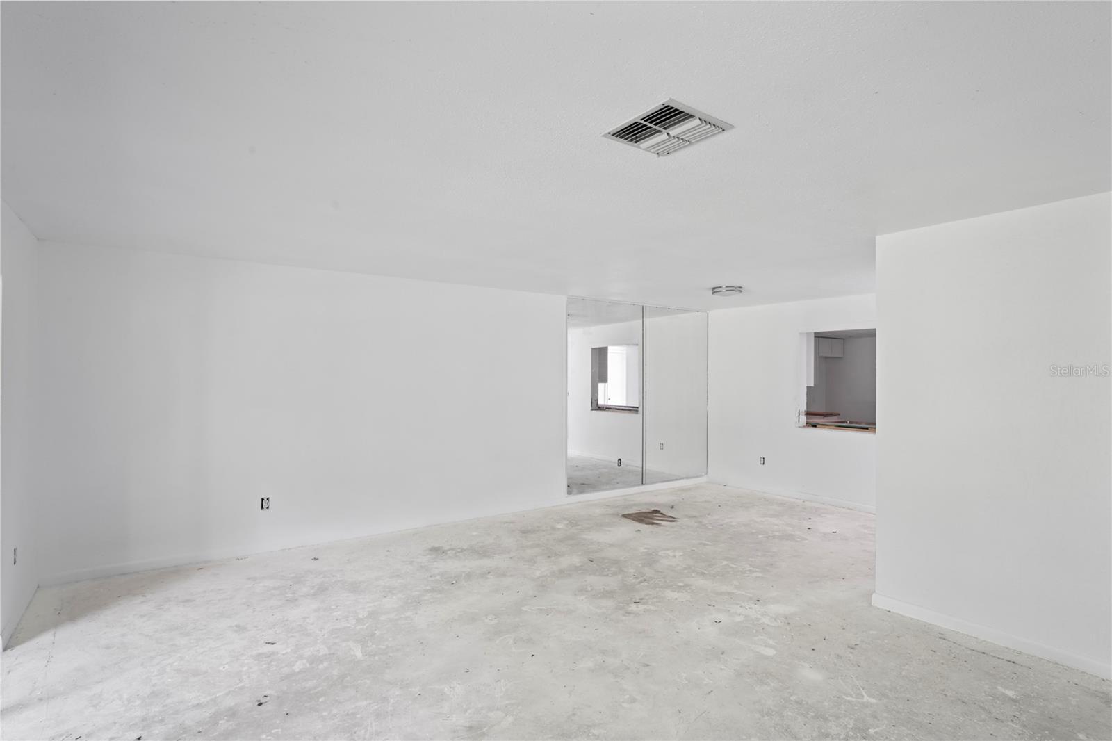 Image 9 of 19 For 63 Douglas Street 10