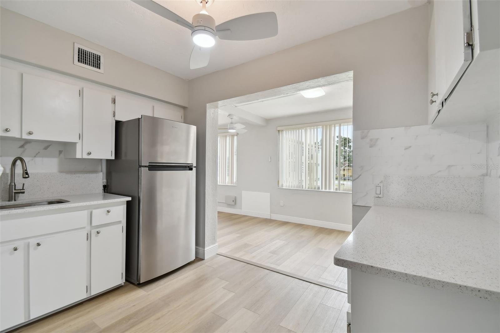 Image 6 of 40 For 2433 Brazilia Drive 43