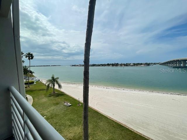 Image 16 of 16 For 5701 Bahia Del Mar Circle N 402