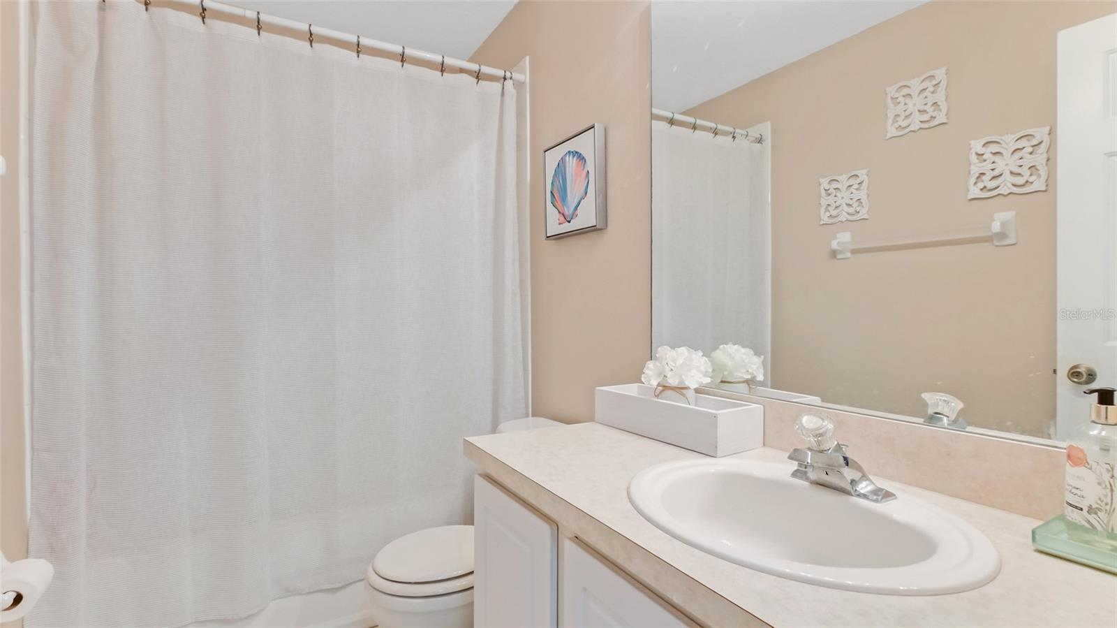 Image 21 of 41 For 18148 Nassau Point Drive