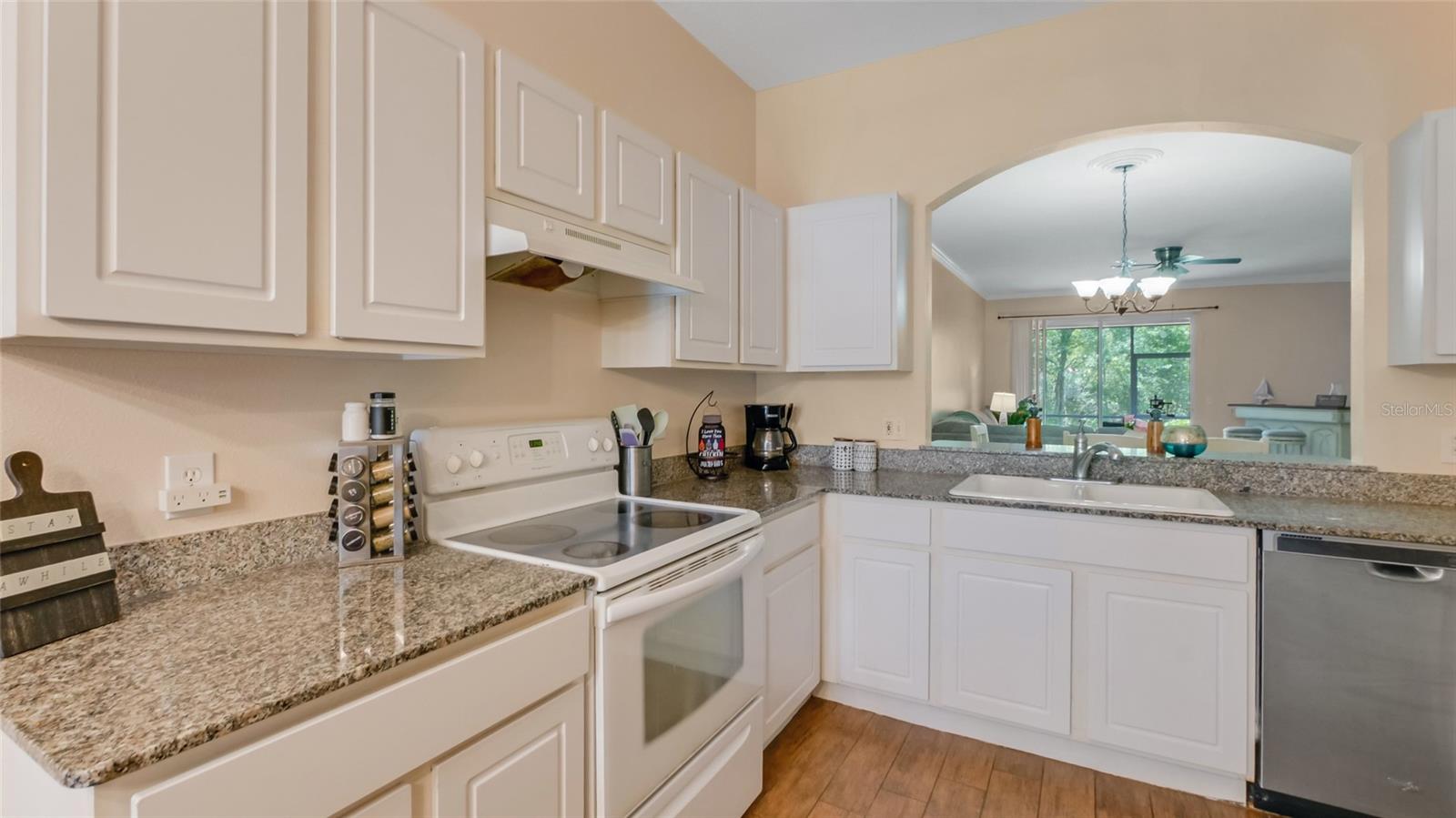 Image 9 of 41 For 18148 Nassau Point Drive