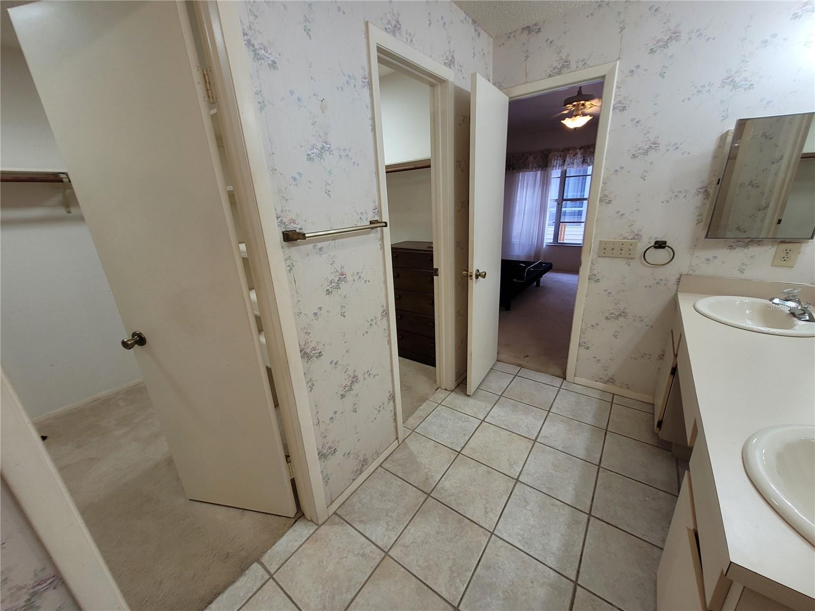 Image 15 of 19 For 7125 Silvermill Drive