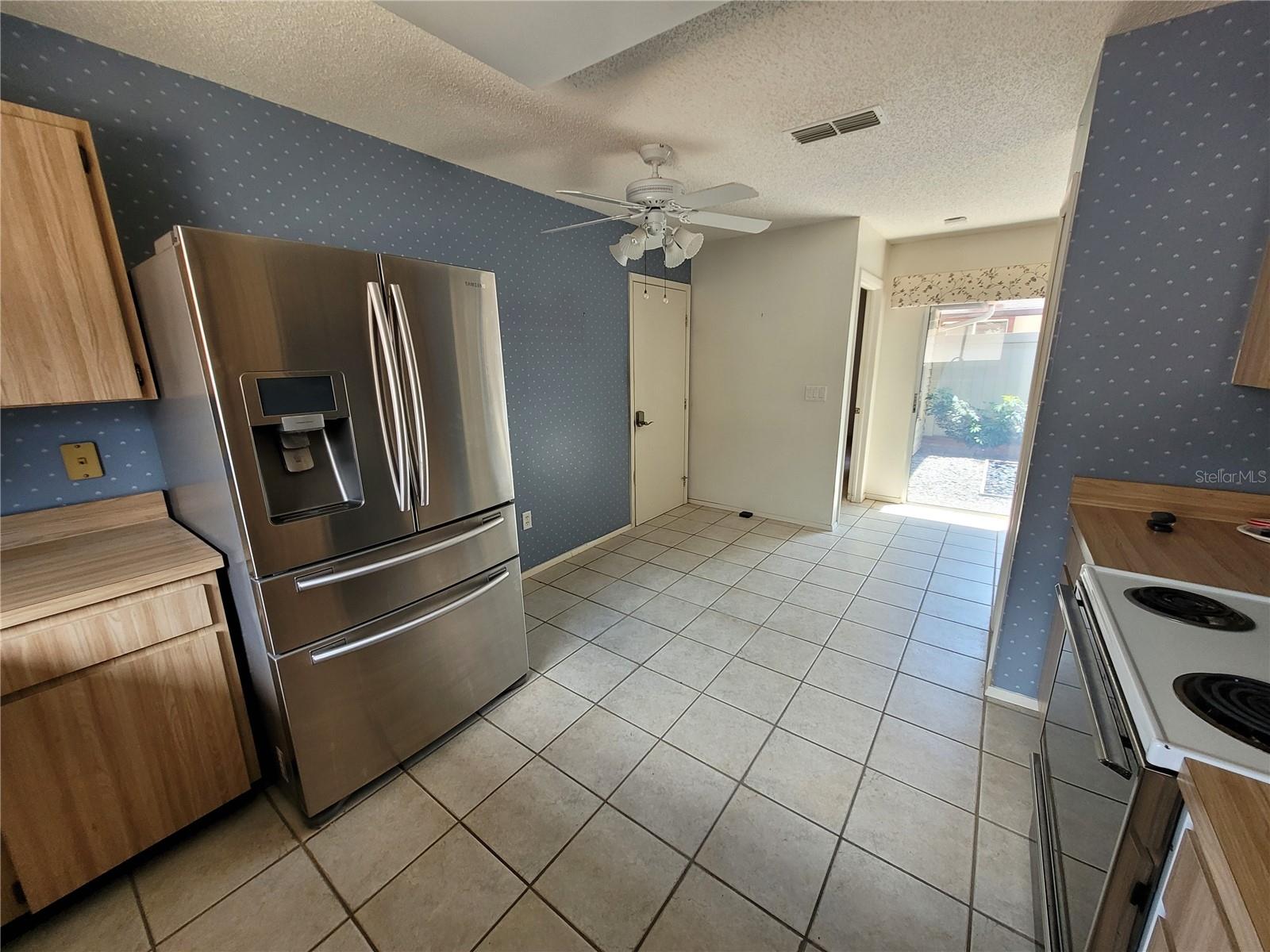 Image 7 of 19 For 7125 Silvermill Drive