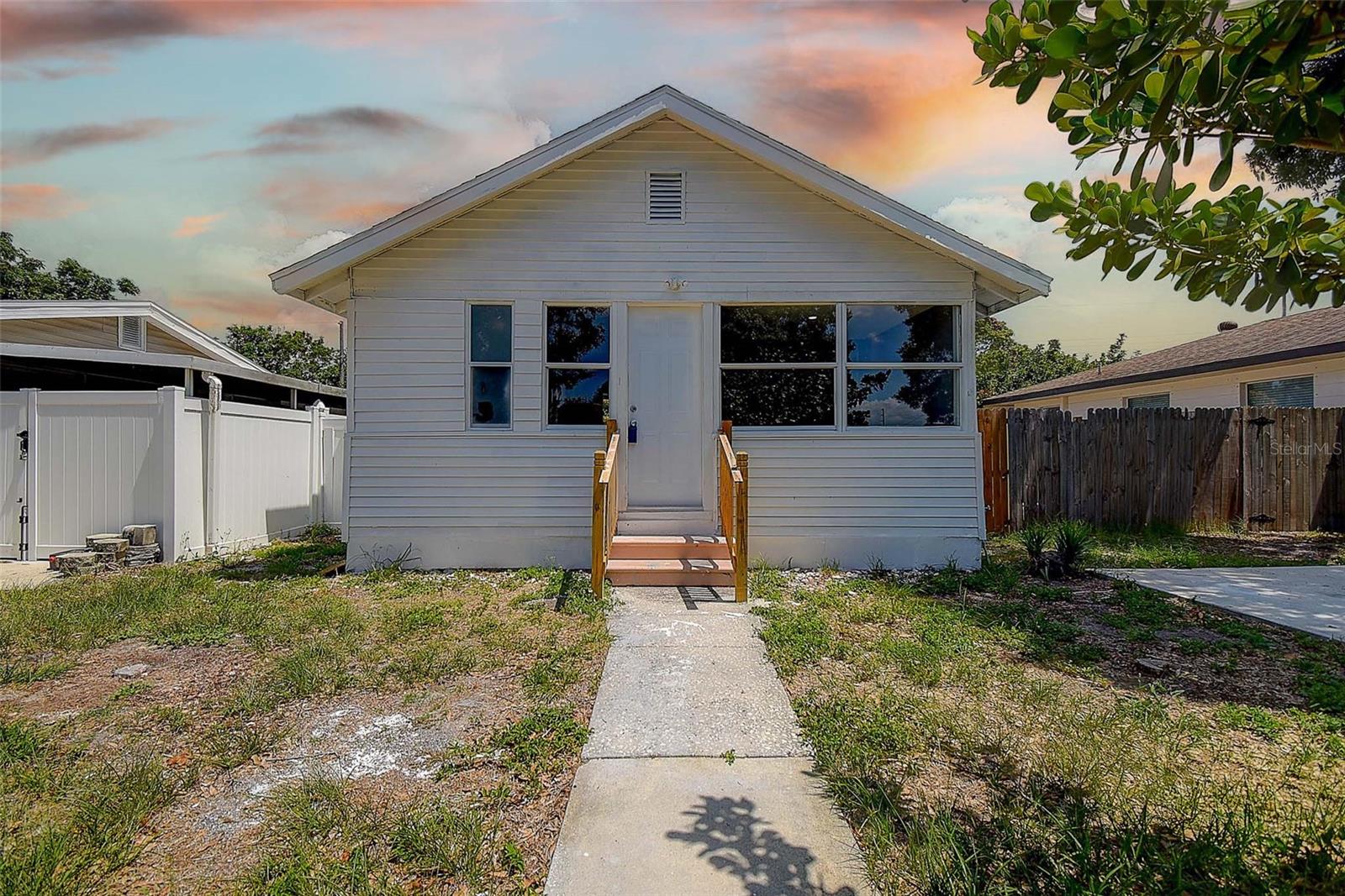 Details for 2627 17th Avenue N, ST PETERSBURG, FL 33713