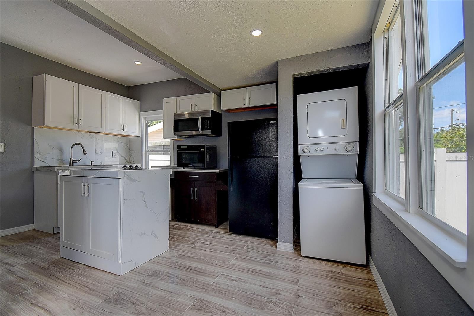Image 12 of 40 For 2627 17th Avenue N